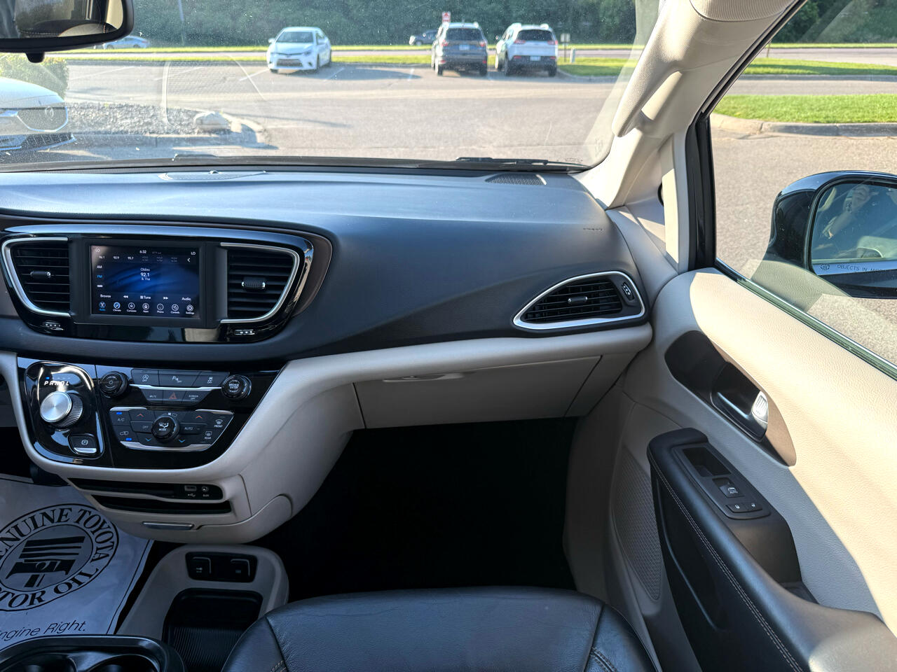 2018 Chrysler Pacifica Touring L photo 18