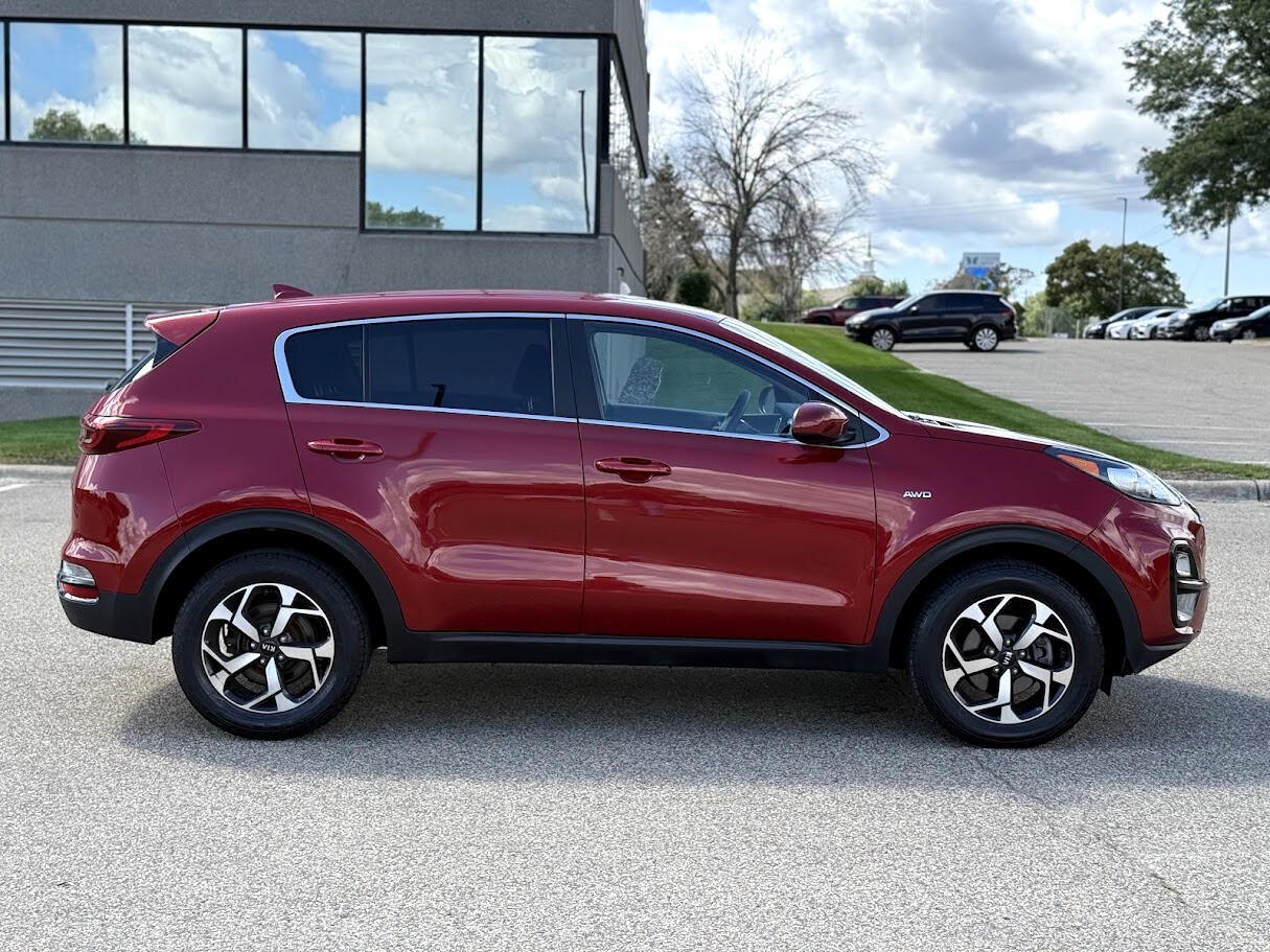 2022 Kia Sportage LX photo 3