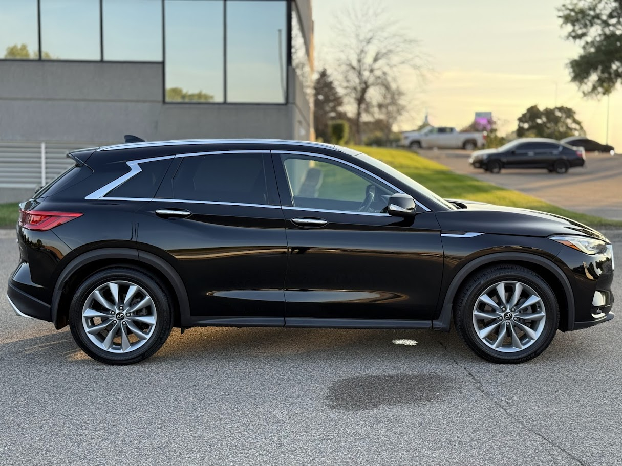 2021 Infiniti QX50 Luxe AWD photo 5