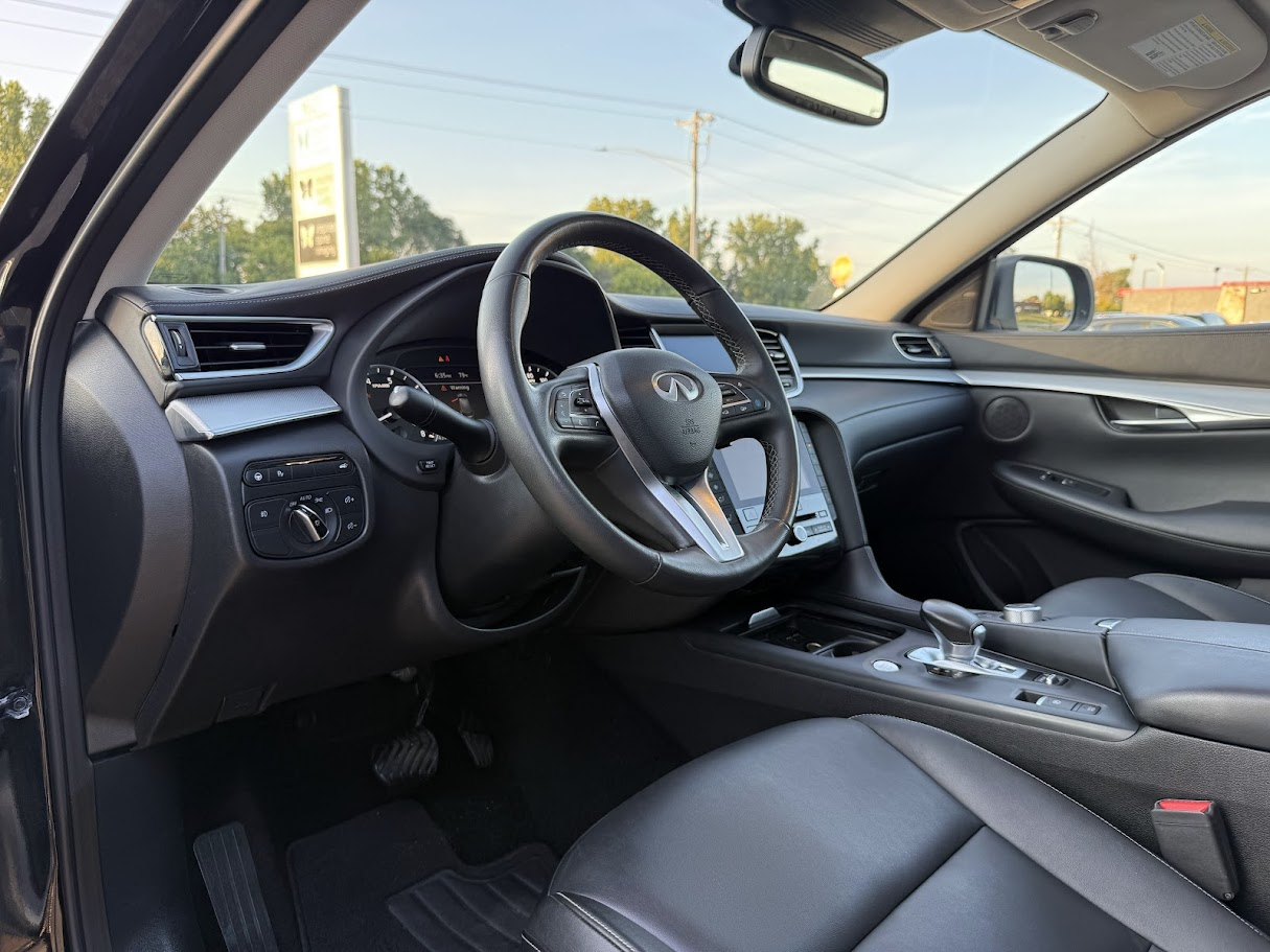 2021 Infiniti QX50 Luxe AWD photo 11