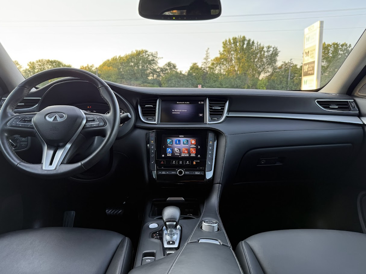 2021 Infiniti QX50 Luxe AWD photo 16