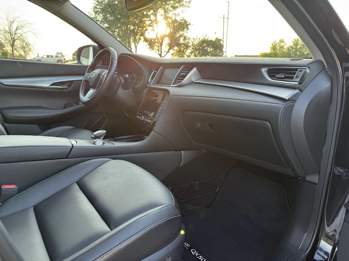 2021 Infiniti QX50 Luxe AWD photo 21