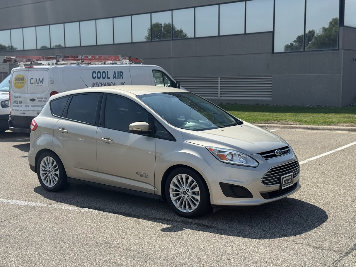 2017 Ford C-Max Energi SE photo 2