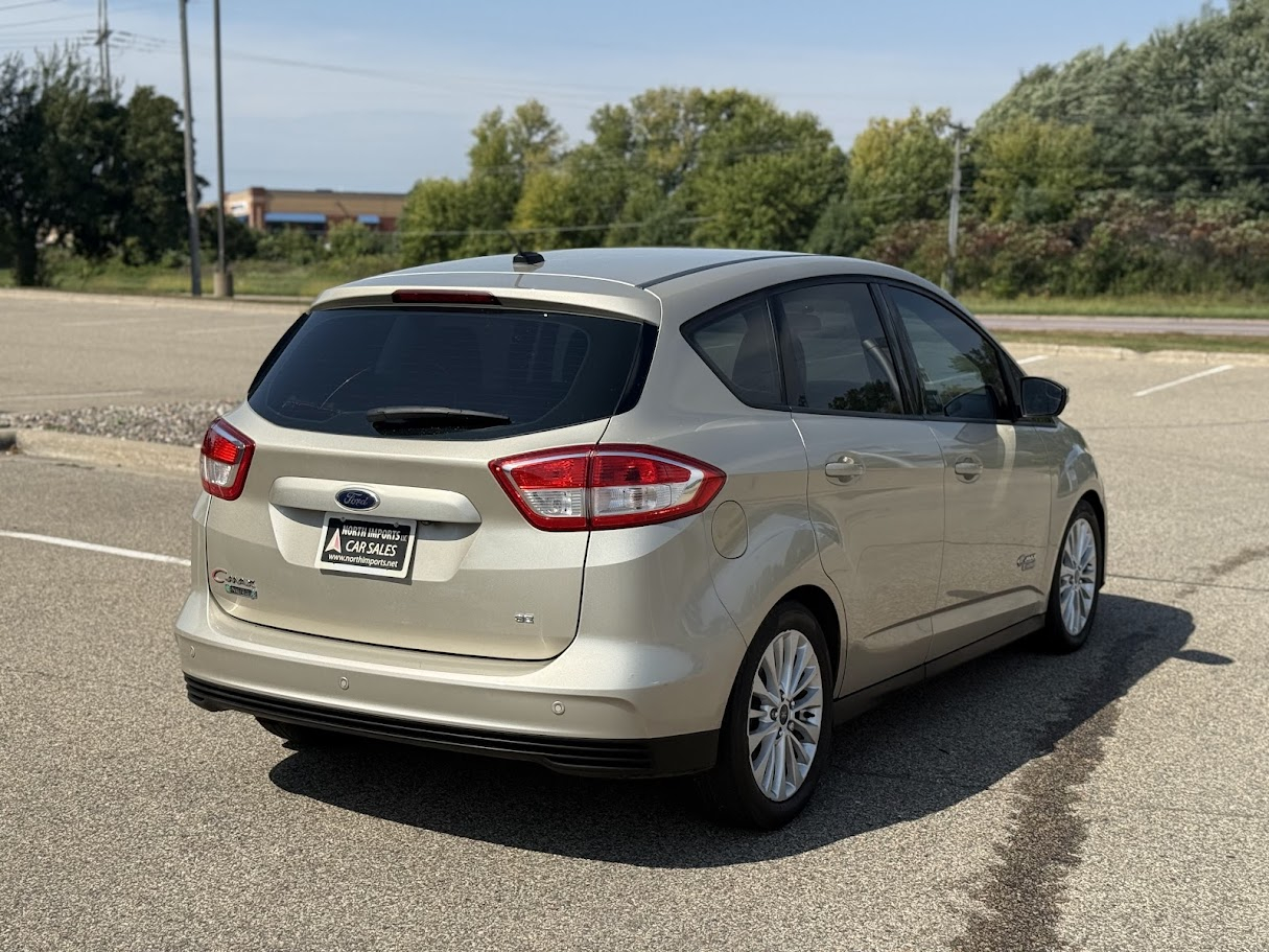 2017 Ford C-Max Energi SE photo 4
