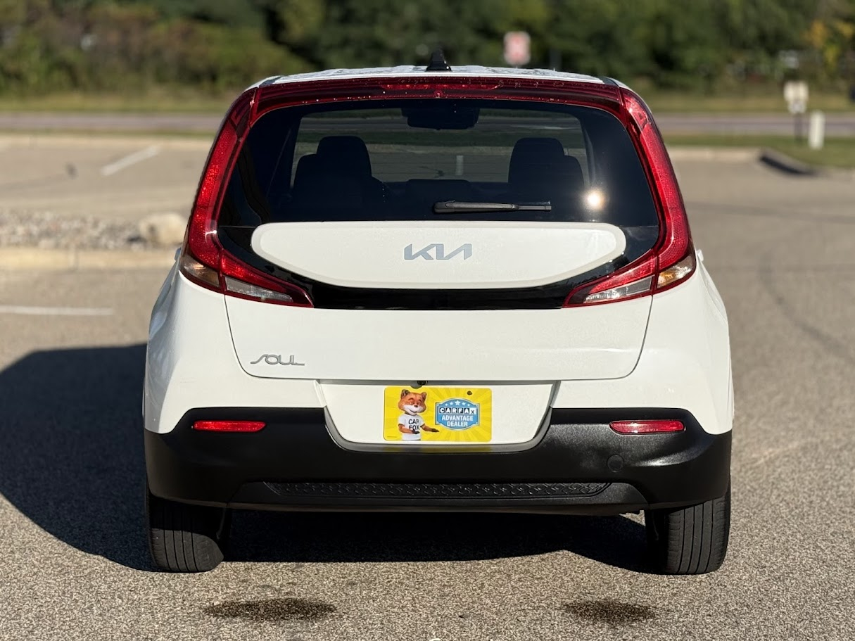 2022 Kia Soul LX photo 3