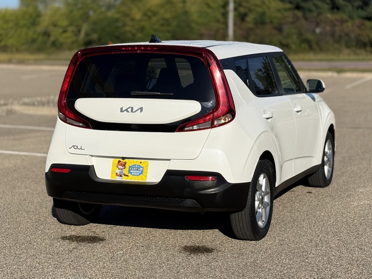 2022 Kia Soul LX photo 4