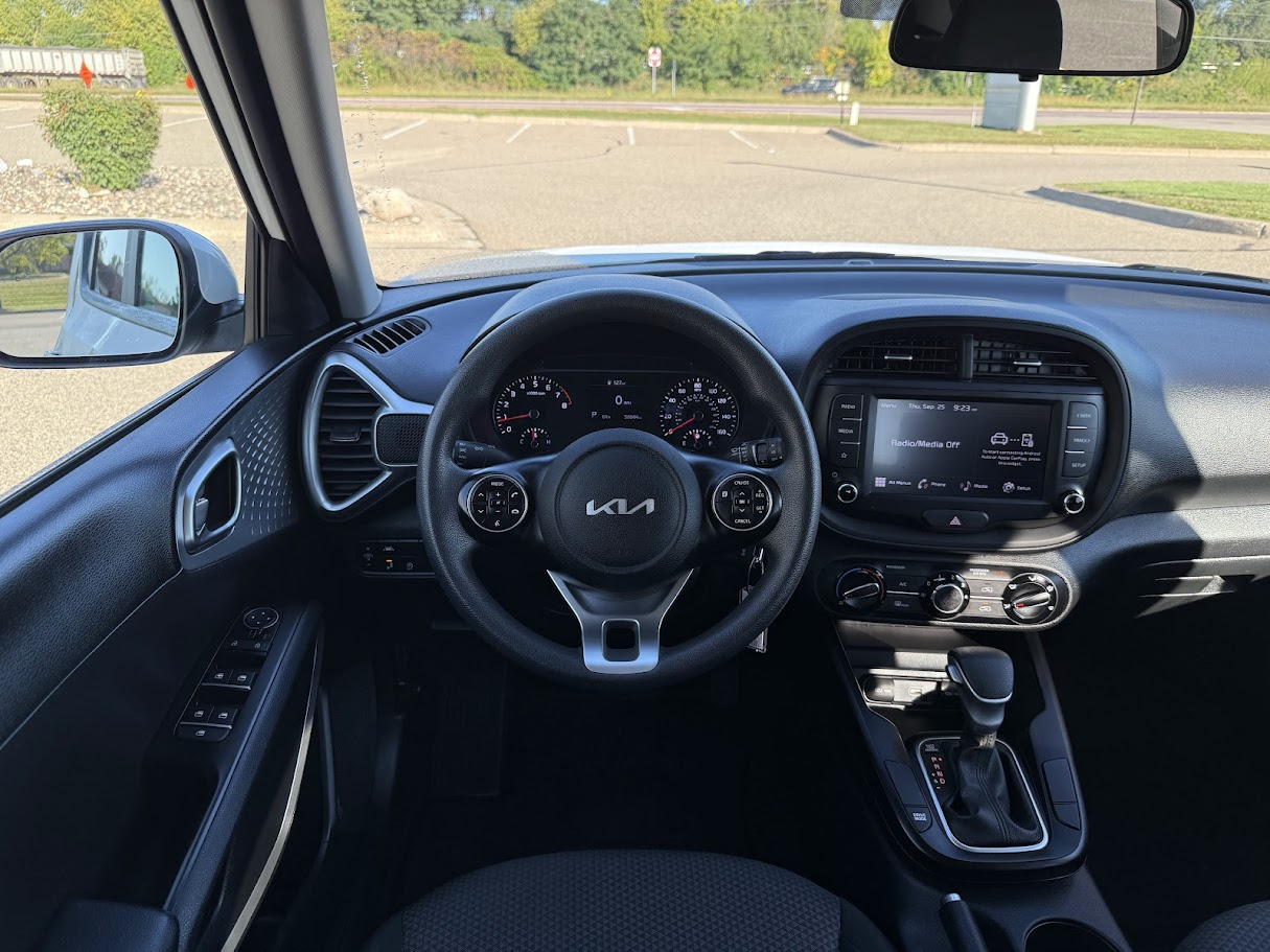2022 Kia Soul LX photo 10