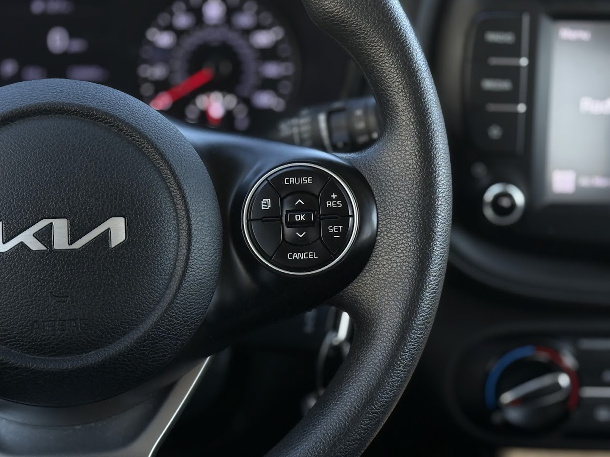 2022 Kia Soul LX photo 13