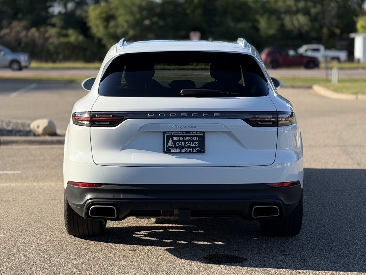 Porsche Cayenne Base 2021