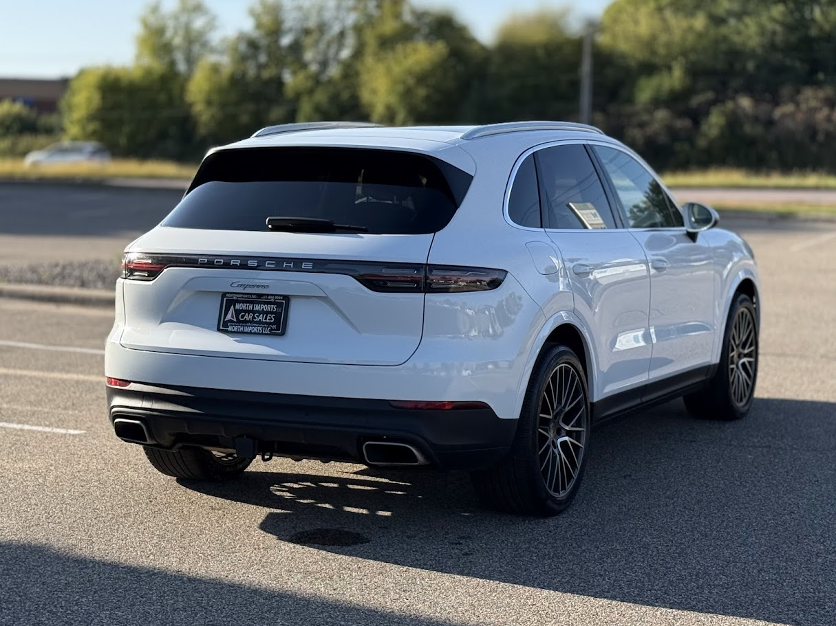 Porsche Cayenne Base 2021