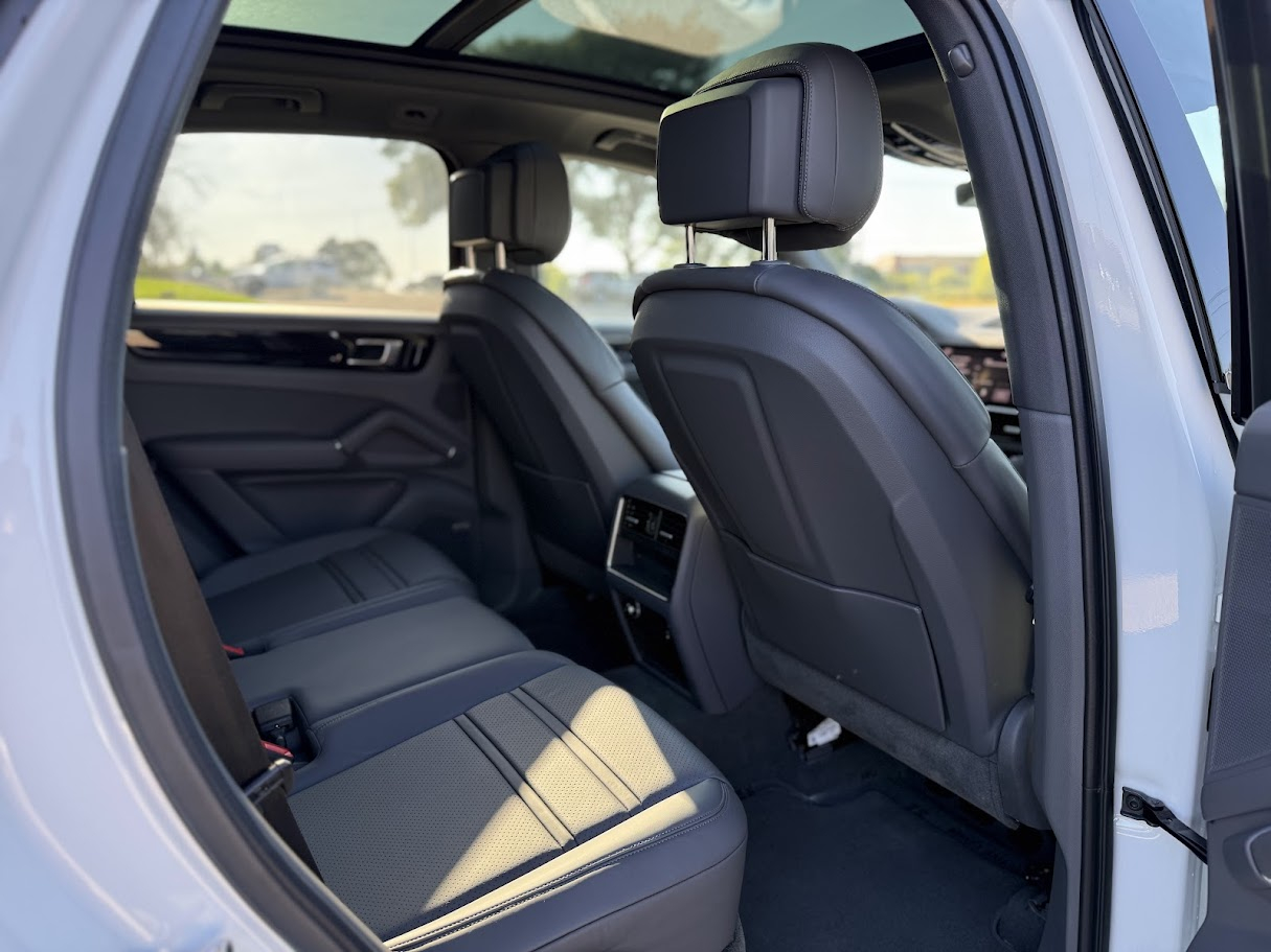 Porsche Cayenne Base 2021