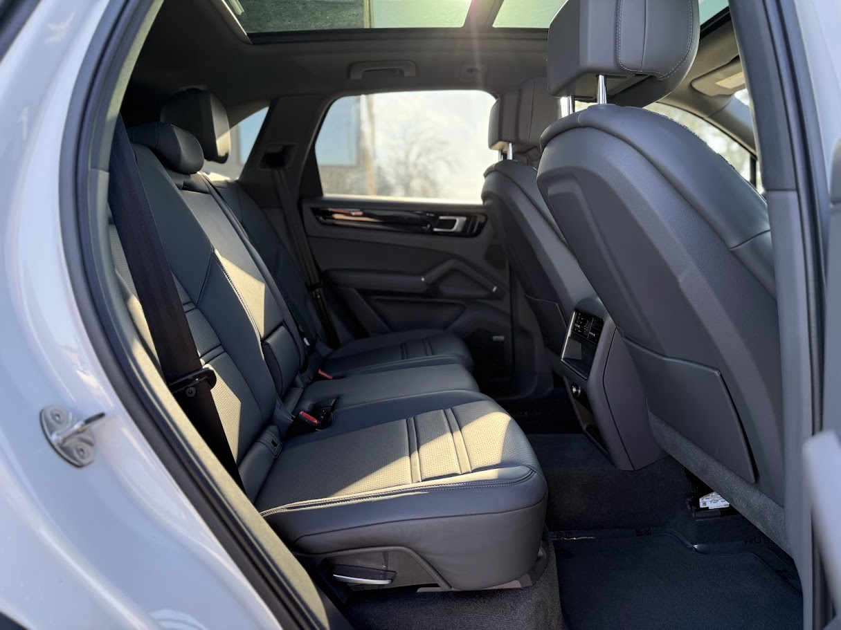 Porsche Cayenne Base 2021