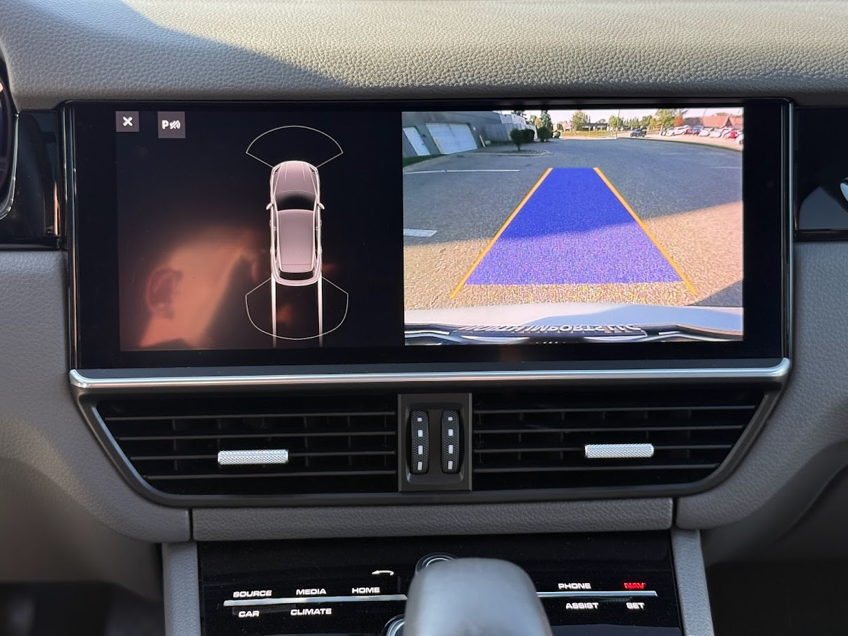 Porsche Cayenne Base 2021