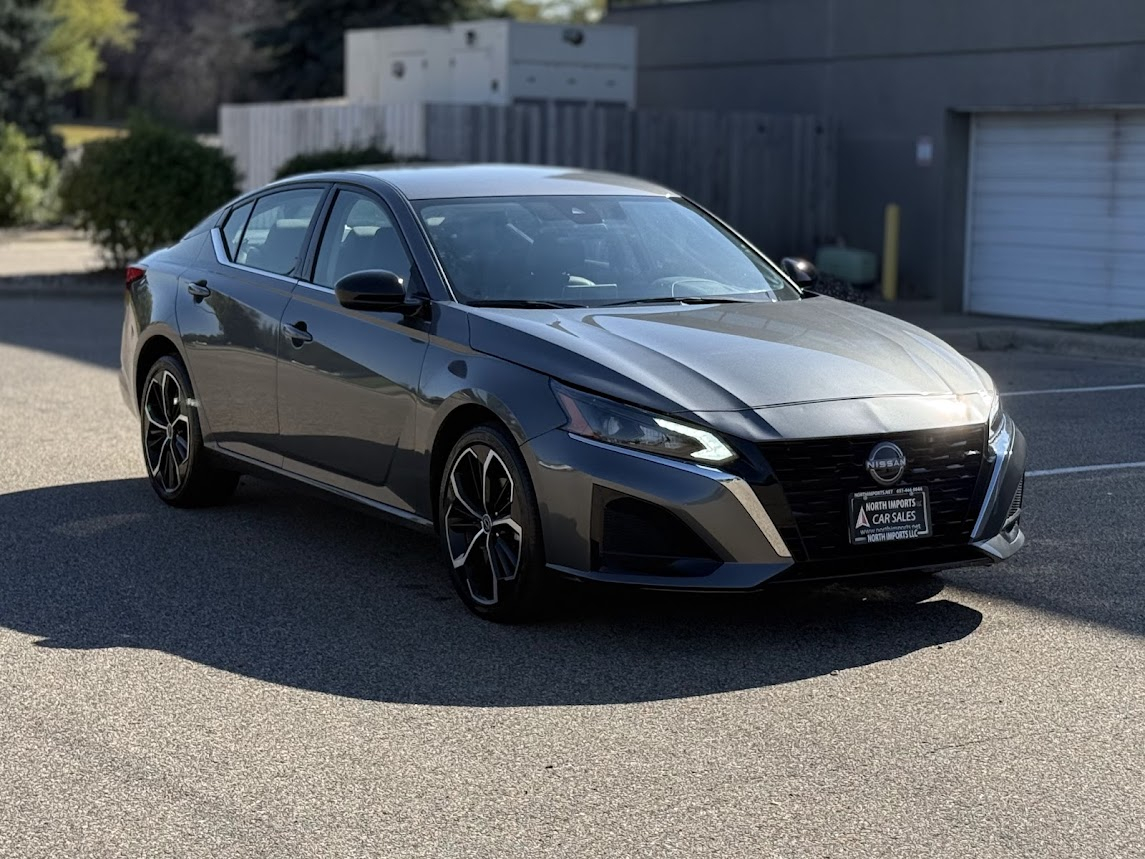 2024 Nissan Altima 2.5 SR photo 6
