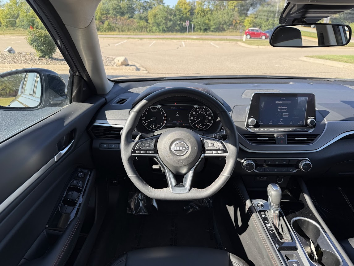2024 Nissan Altima 2.5 SR photo 10