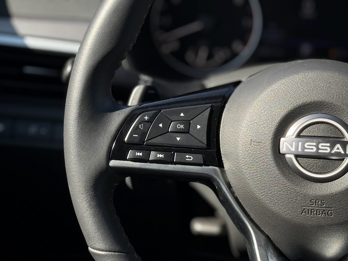 2024 Nissan Altima 2.5 SR photo 11