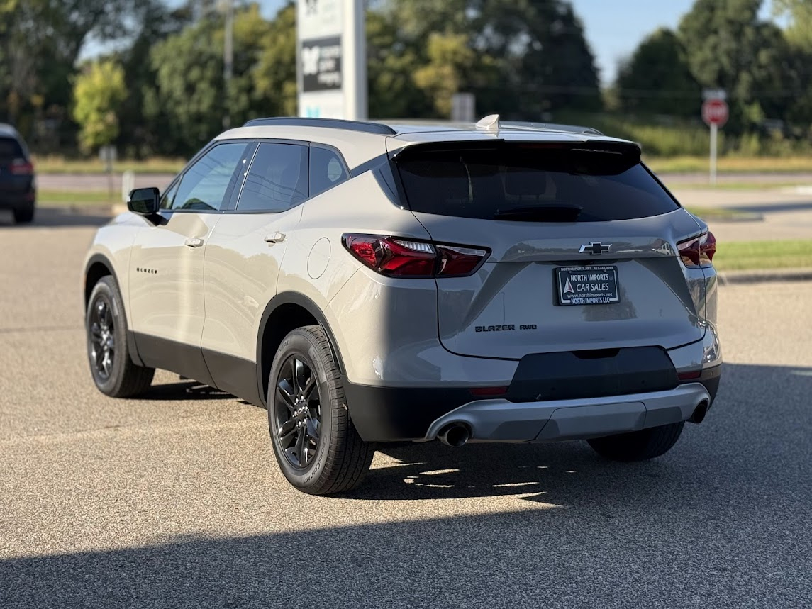 2021 Chevrolet Blazer 2LT photo 2