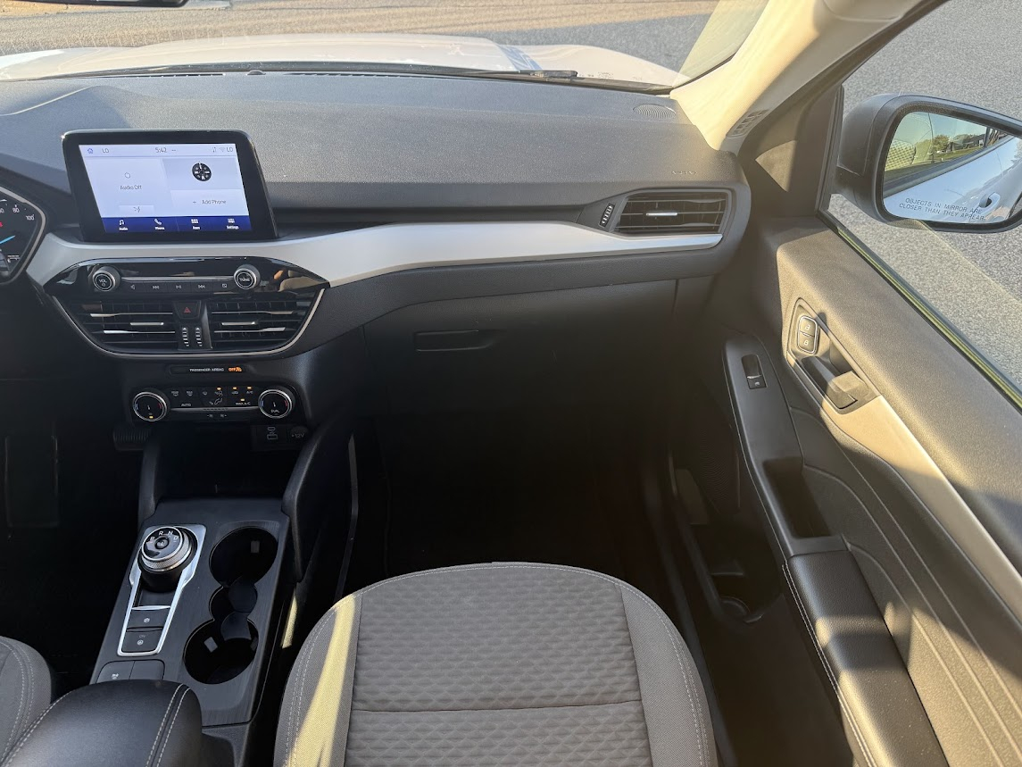 2022 Ford Escape Hybrid SE photo 17