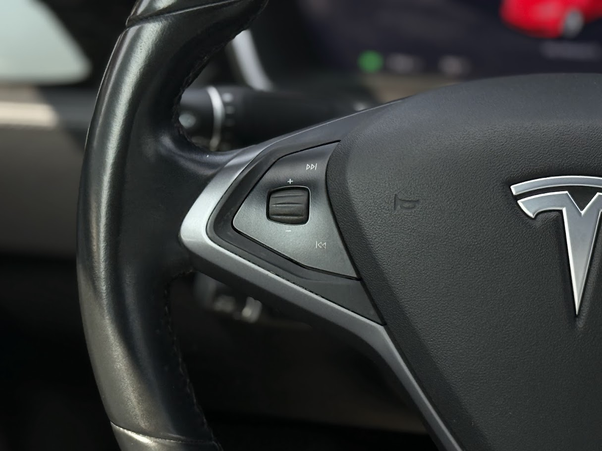 2018 Tesla Model S 75D AWD photo 12