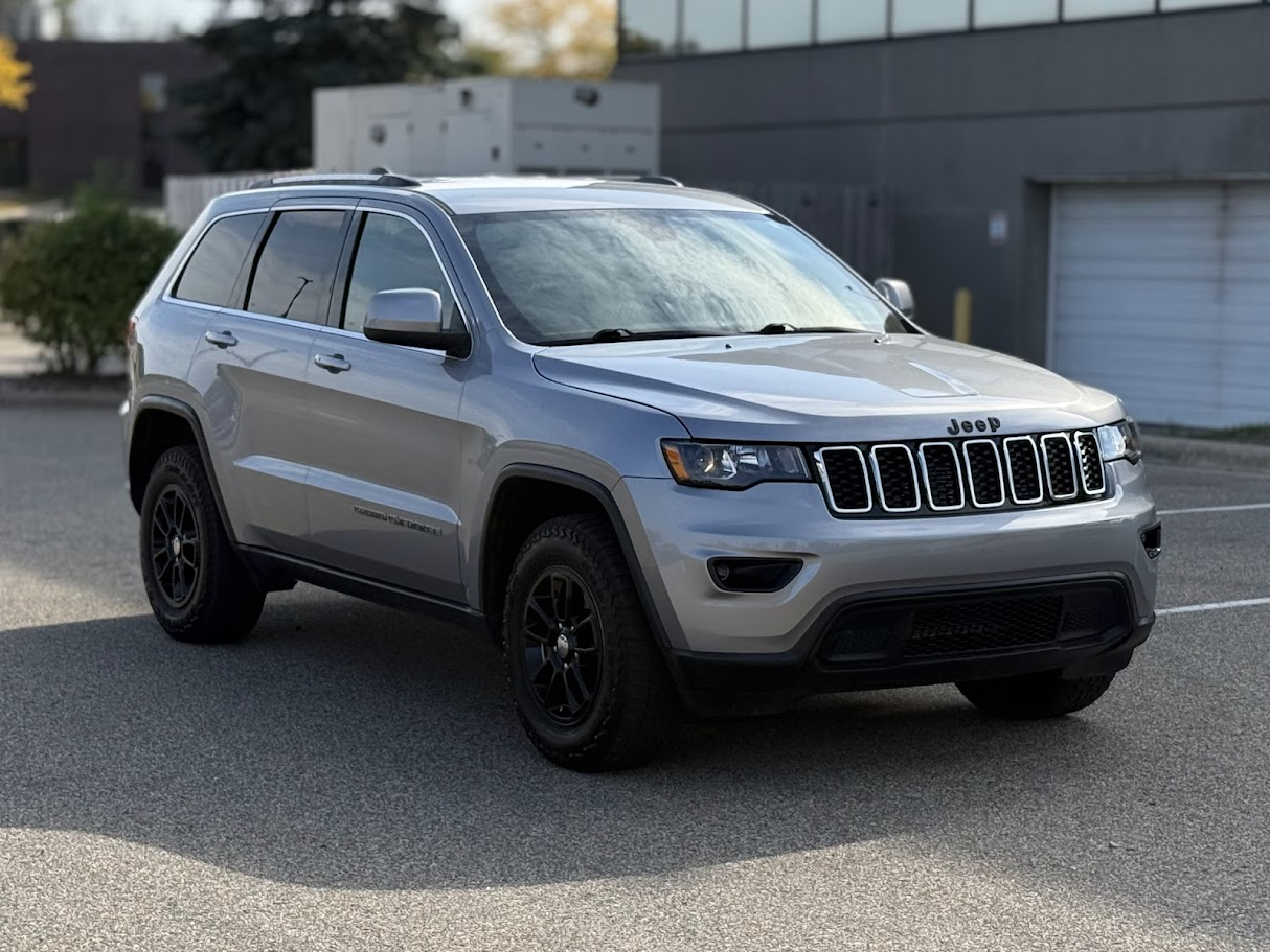 2019 Jeep Grand Cherokee Laredo photo 4
