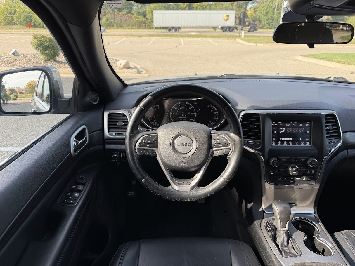 2019 Jeep Grand Cherokee Laredo photo 9