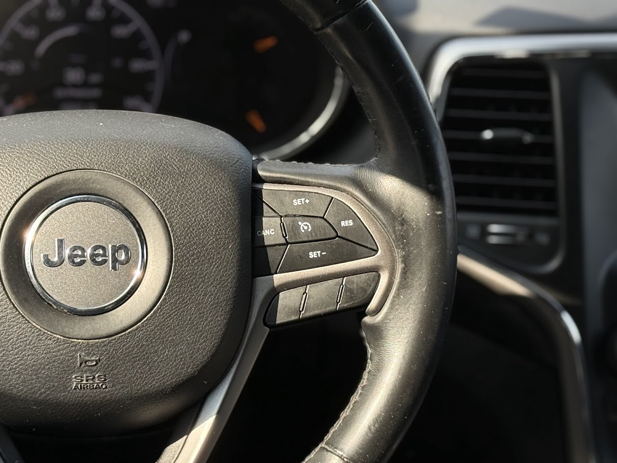2019 Jeep Grand Cherokee Laredo photo 12