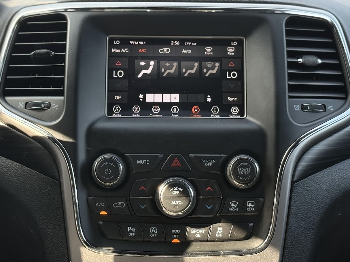 2019 Jeep Grand Cherokee Laredo photo 14