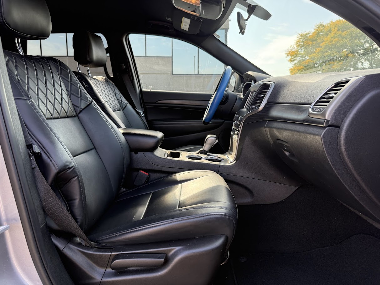 2019 Jeep Grand Cherokee Laredo photo 18