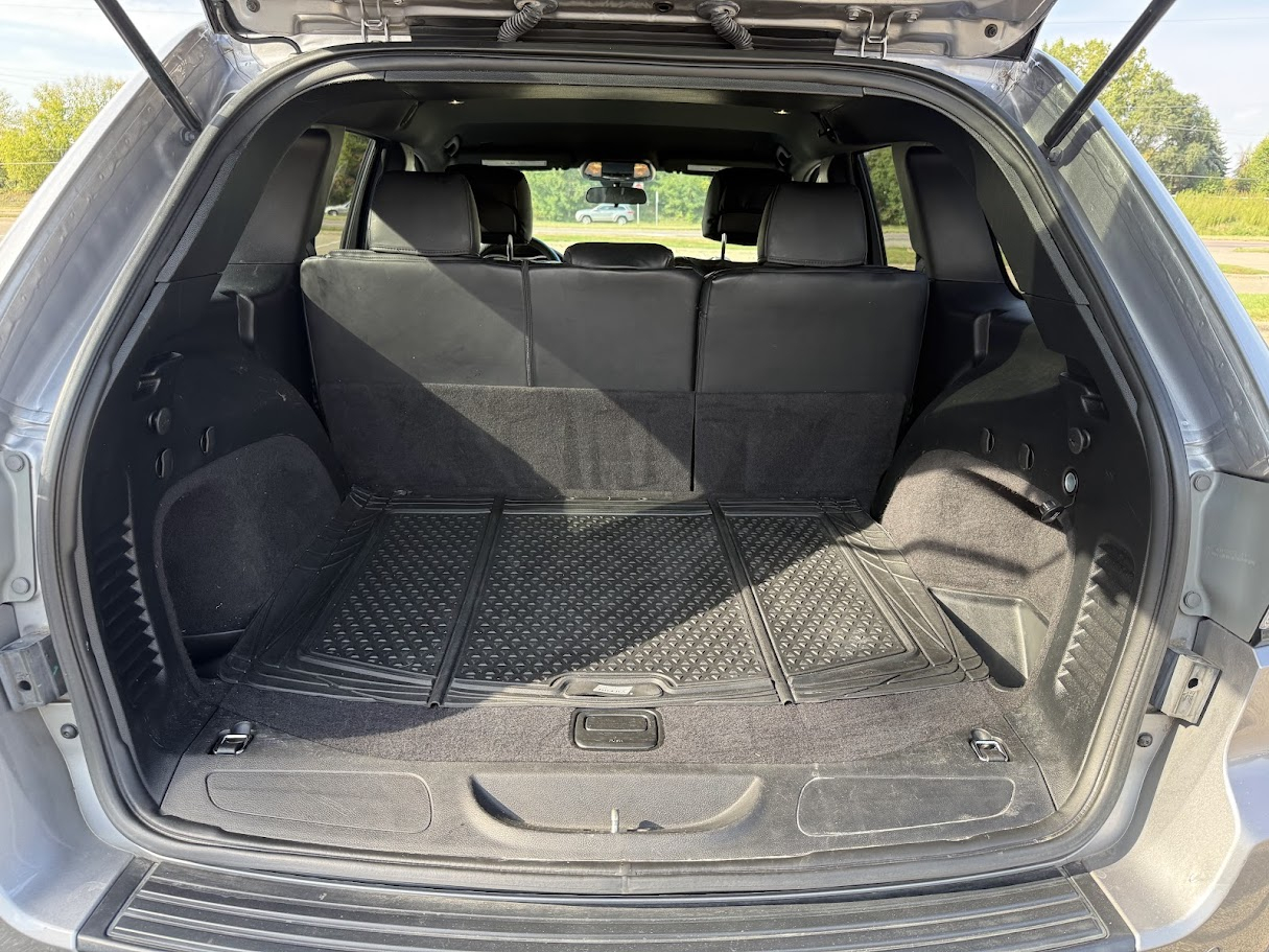 2019 Jeep Grand Cherokee Laredo photo 23