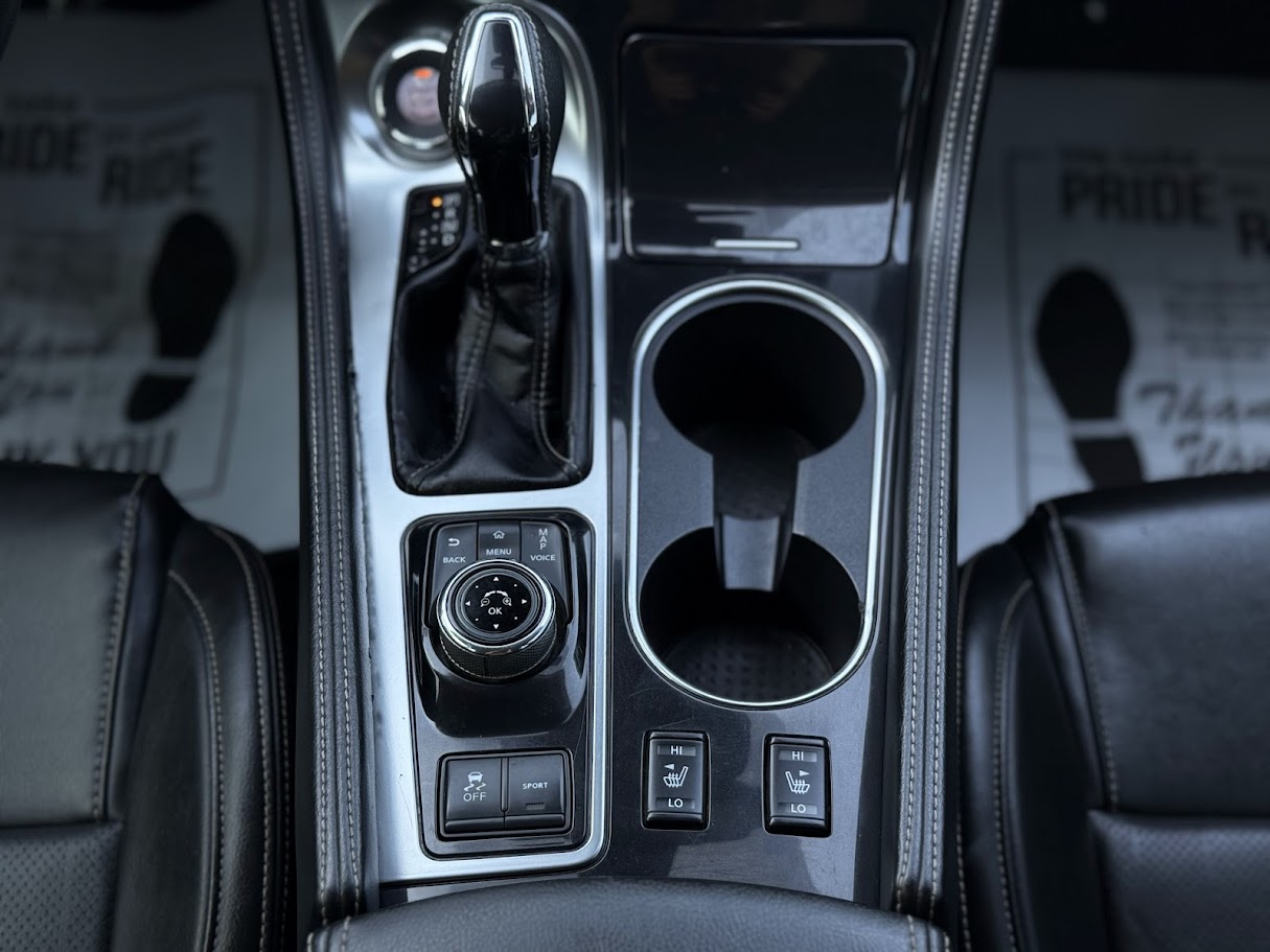 2021 Nissan Maxima SV photo 17