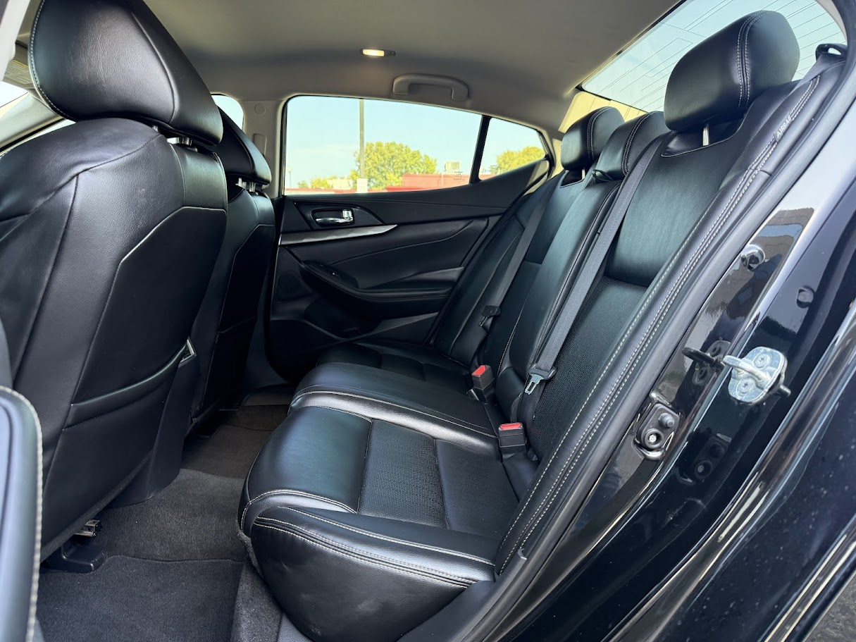 2021 Nissan Maxima SV photo 20