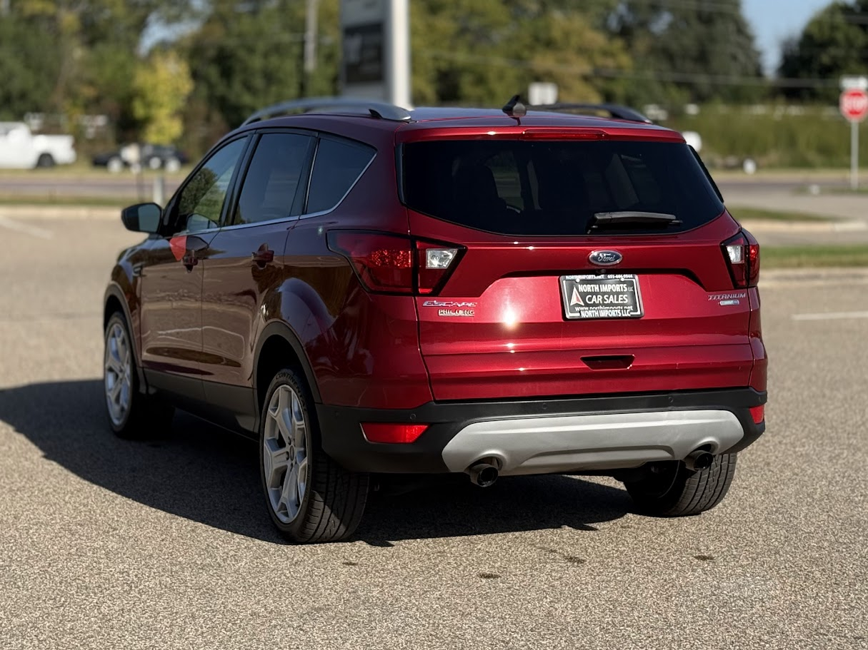 2019 Ford Escape Titanium photo 2