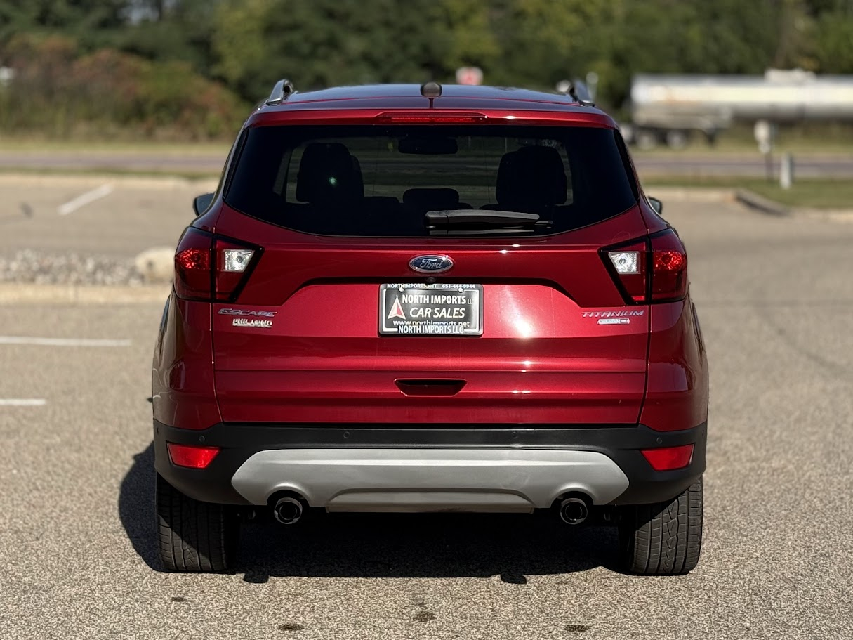 2019 Ford Escape Titanium photo 3