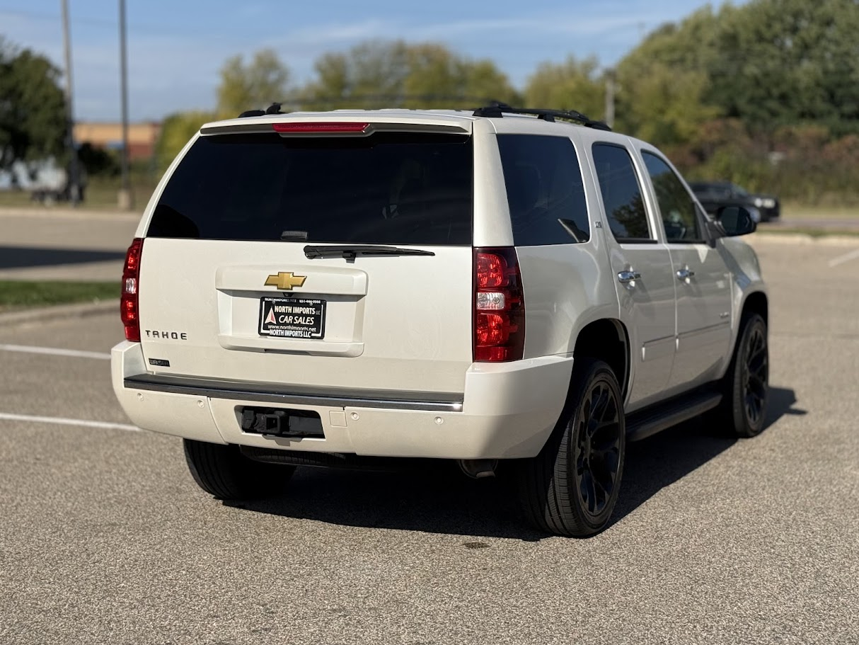 2013 Chevrolet Tahoe LTZ photo 3