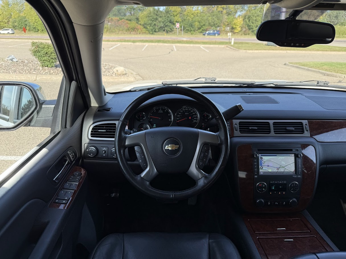 2013 Chevrolet Tahoe LTZ photo 11