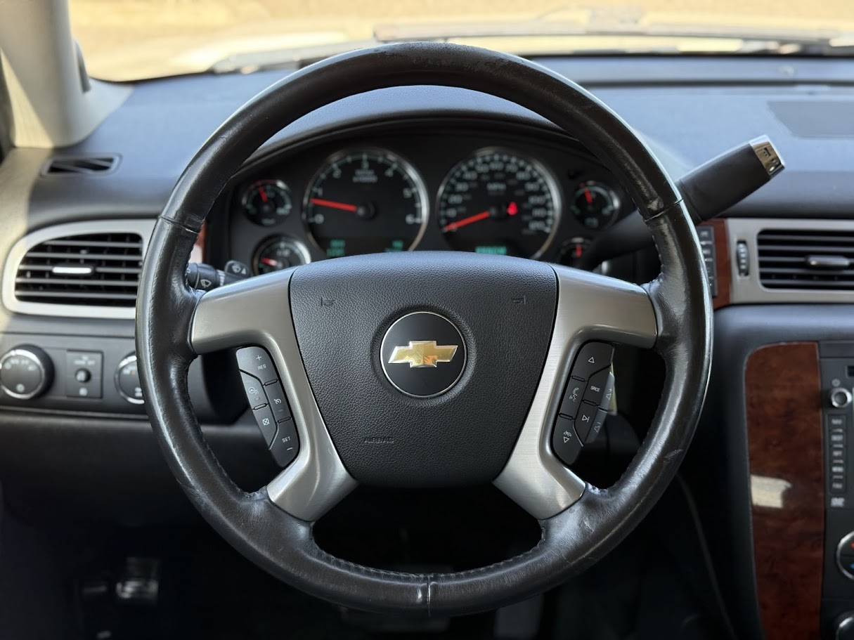 2013 Chevrolet Tahoe LTZ photo 13