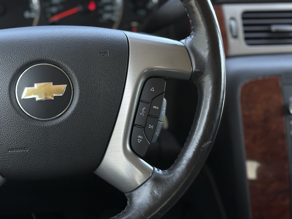 2013 Chevrolet Tahoe LTZ photo 14
