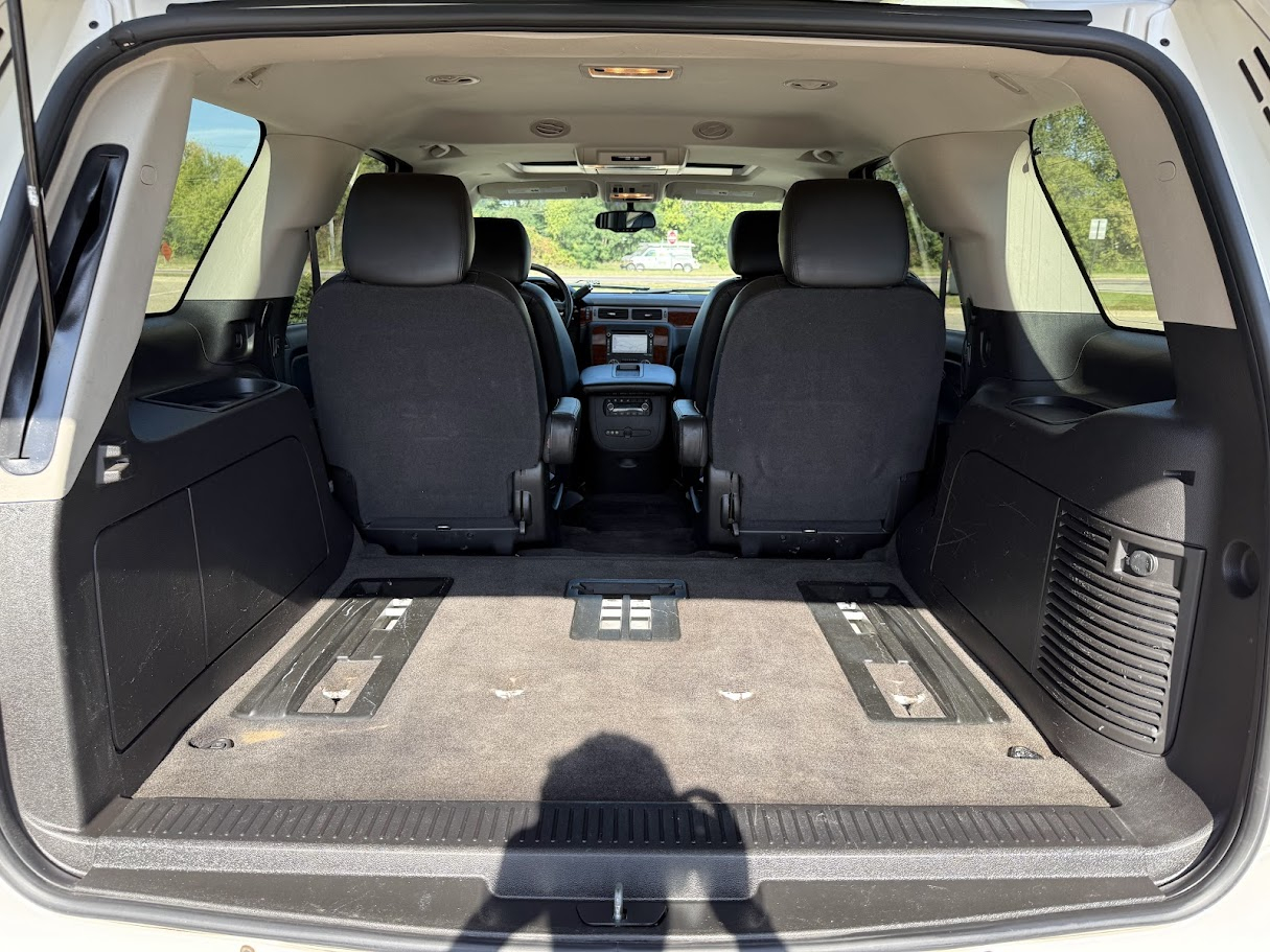 2013 Chevrolet Tahoe LTZ photo 25