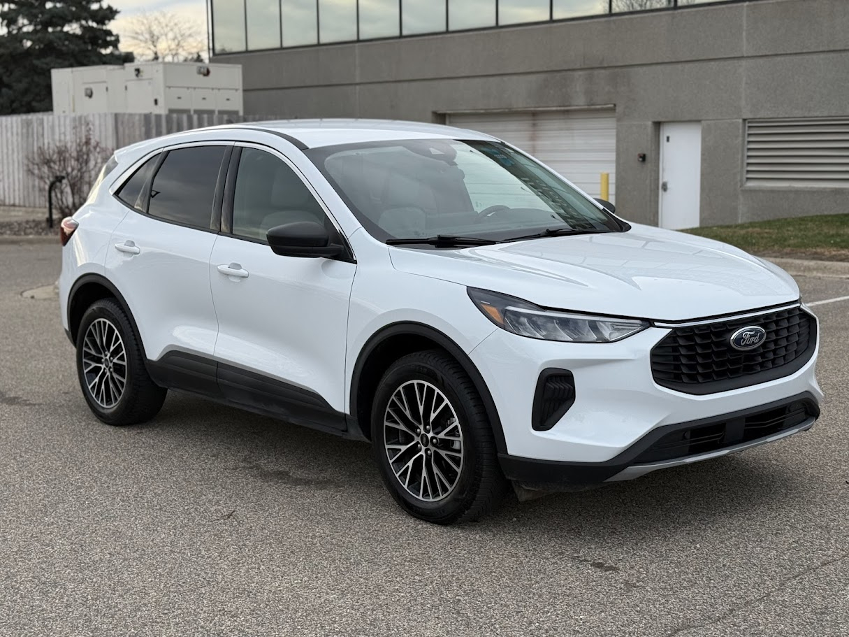 2023 Ford Escape Active photo 2