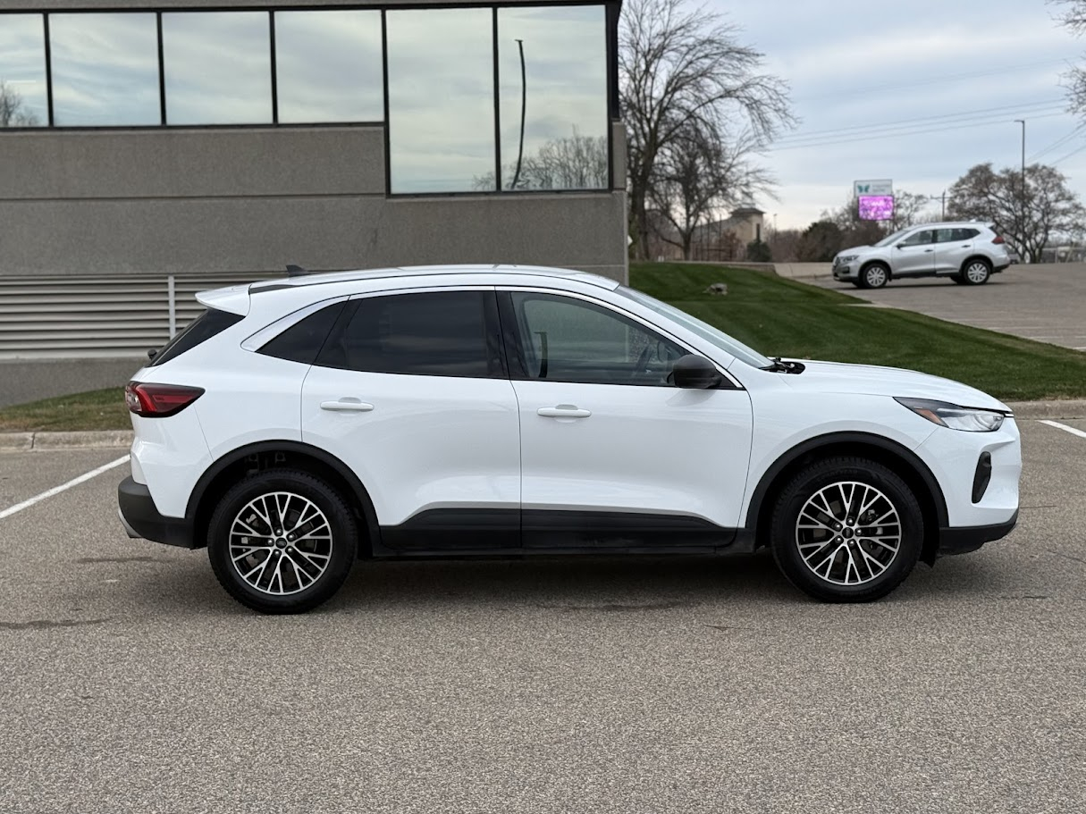 2023 Ford Escape Active photo 3