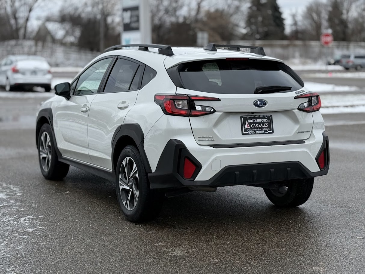 2024 Subaru Crosstrek 2.0i Premium photo 2