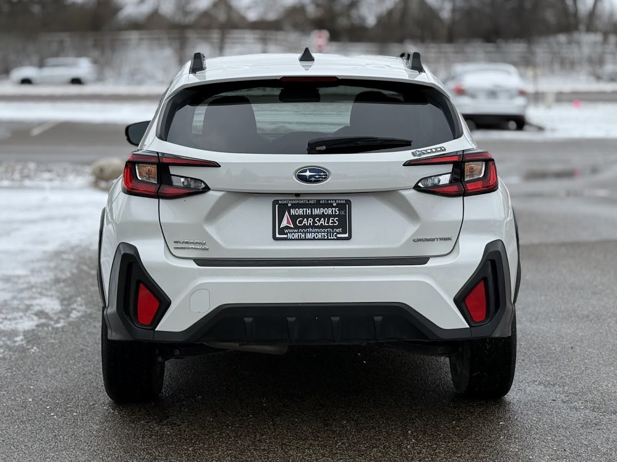 2024 Subaru Crosstrek 2.0i Premium photo 3