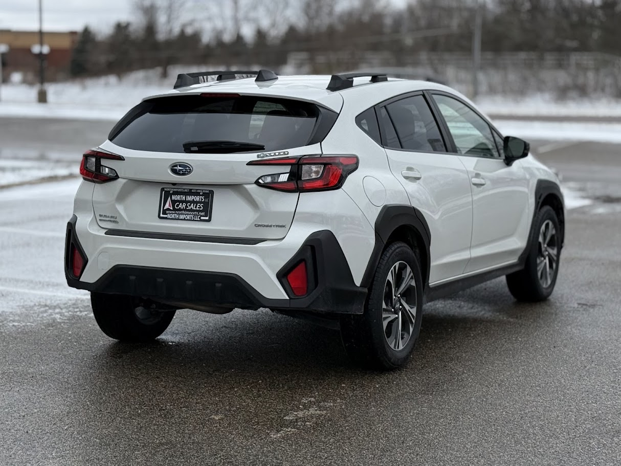 2024 Subaru Crosstrek 2.0i Premium photo 4