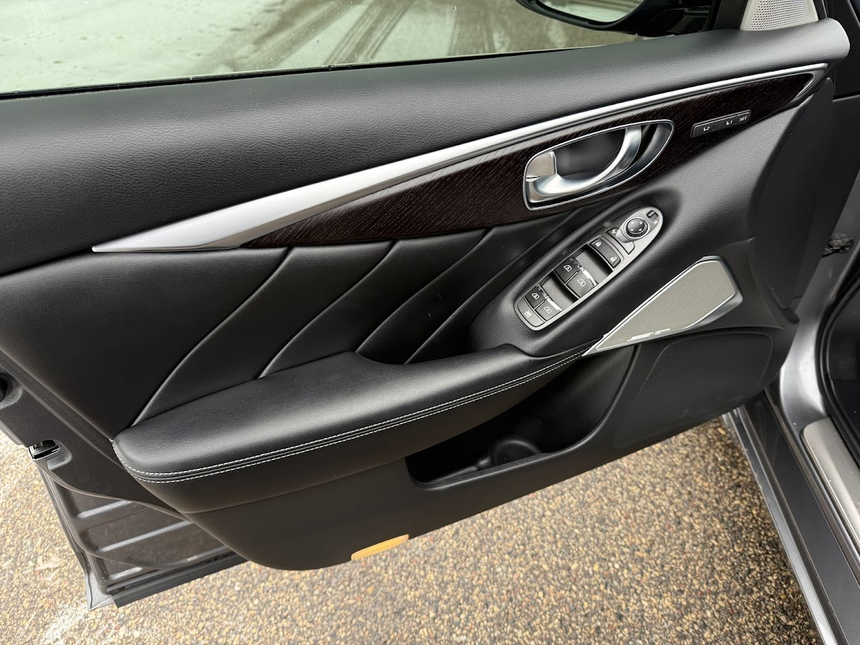 Infiniti Q50 3.0t SENSORY AWD 2022