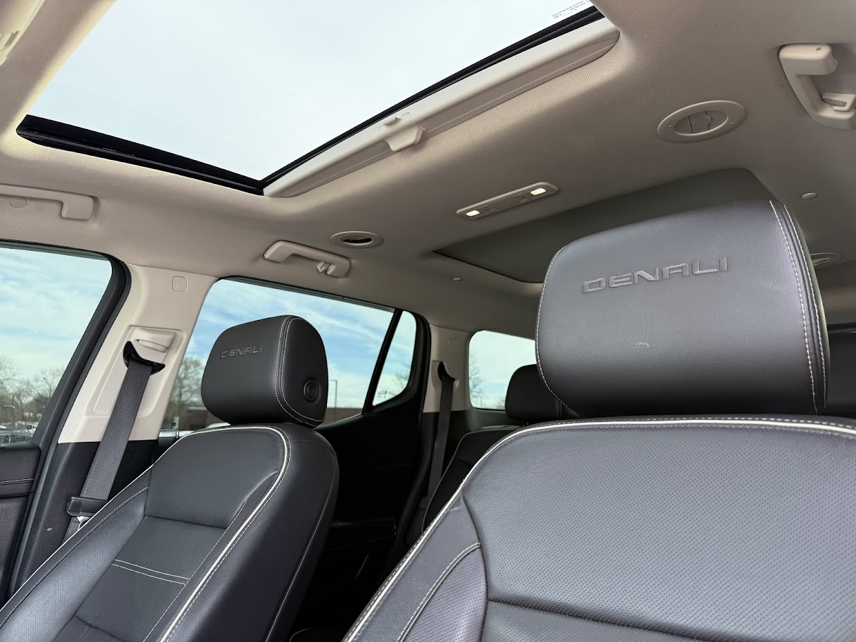 GMC Acadia Denali AWD 2020