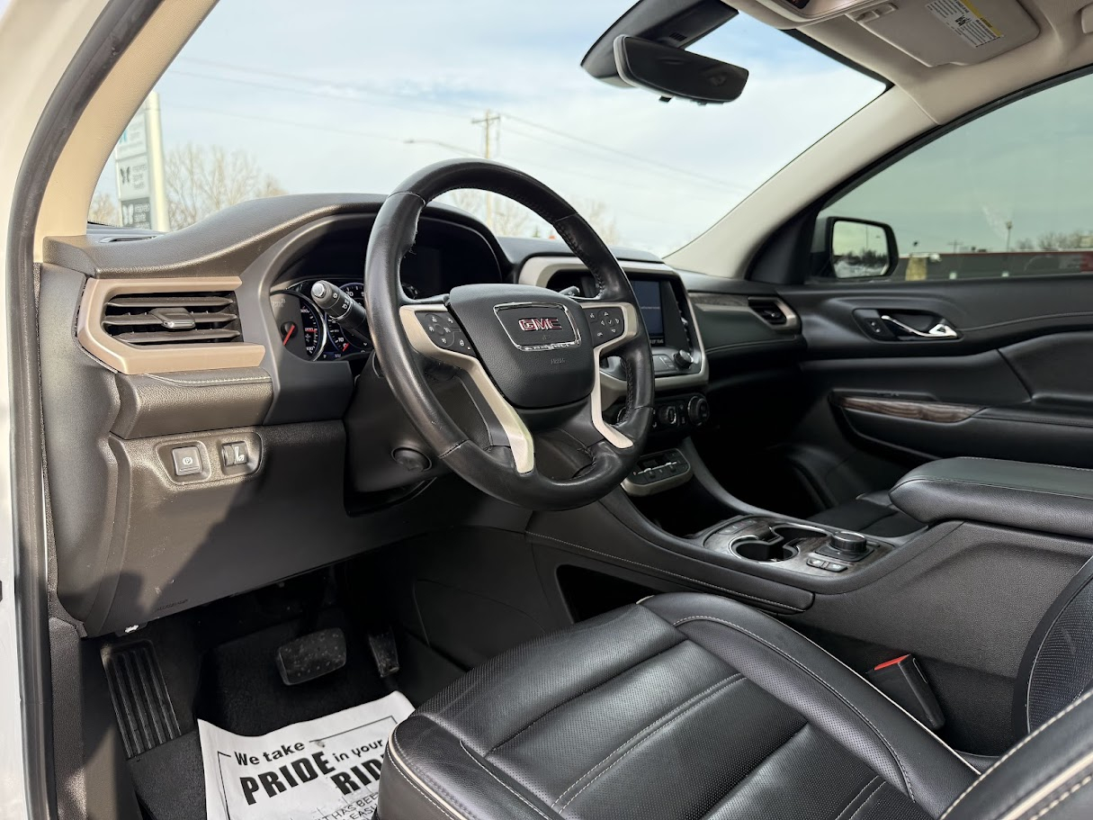 GMC Acadia Denali AWD 2020
