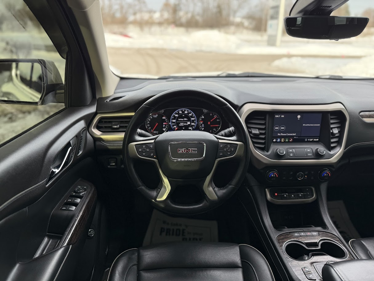 GMC Acadia Denali AWD 2020
