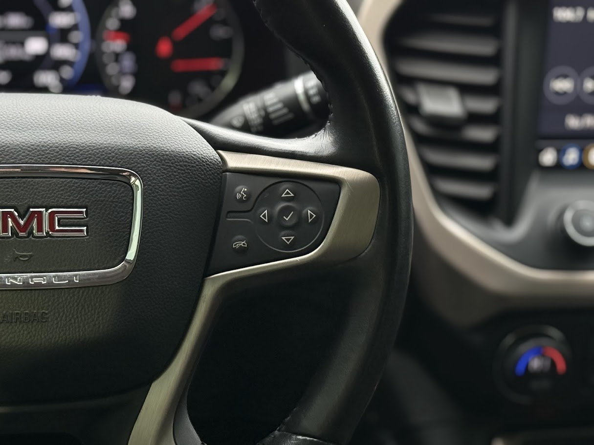 GMC Acadia Denali AWD 2020