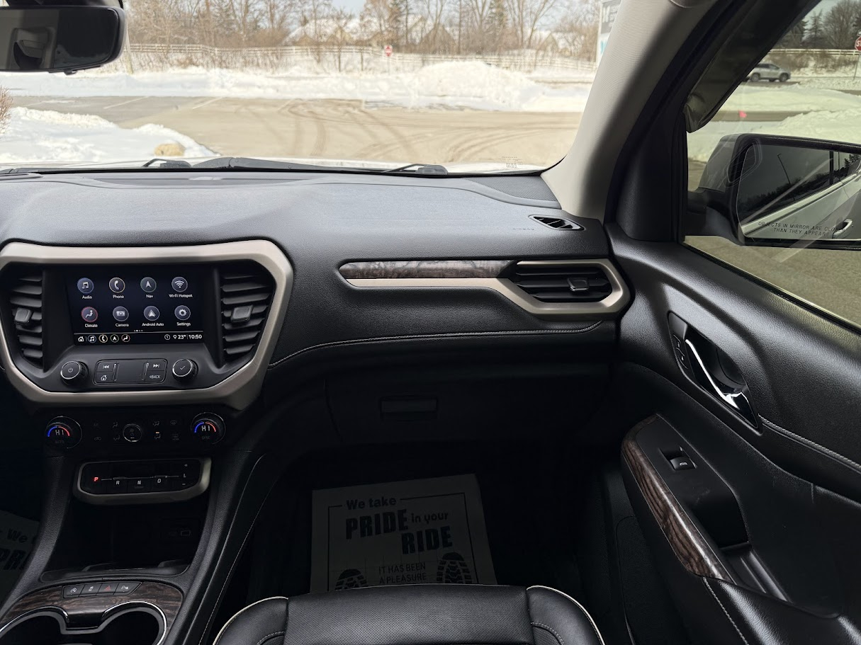 GMC Acadia Denali AWD 2020