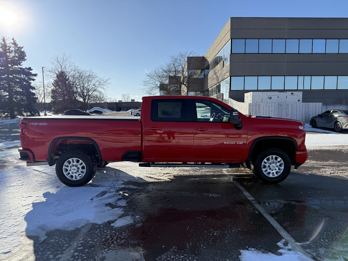 Chevrolet Silverado 3500HD LT Crew Cab 4WD 2025